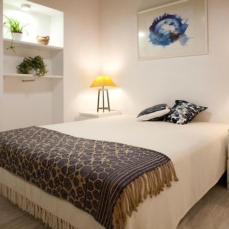 Authentic Charming Apartment/Wifi/Air Conditioning Valencia Bagian luar foto