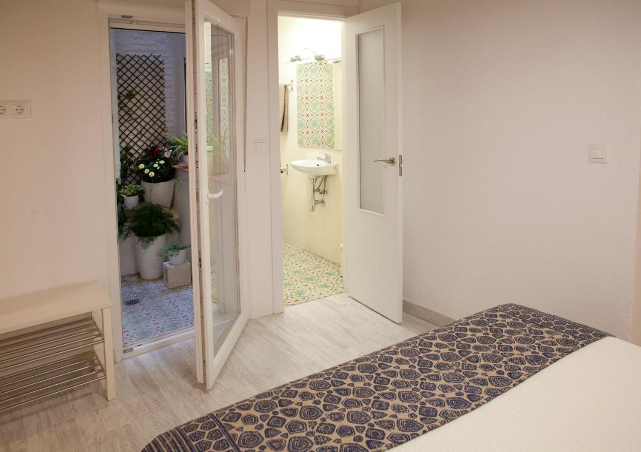 Authentic Charming Apartment/Wifi/Air Conditioning Valencia Bagian luar foto